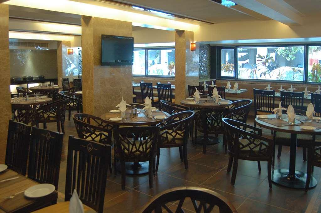 Comfort Inn President Near Ahmedabad Junction Station Restaurant photo