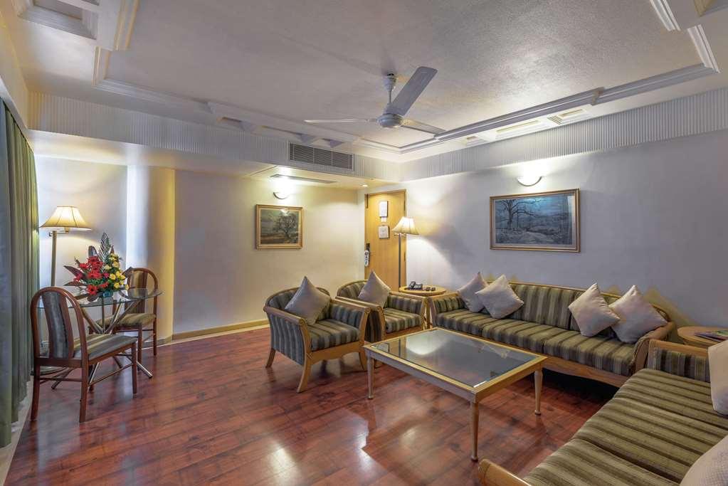 Comfort Inn President Near Ahmedabad Junction Station Room photo