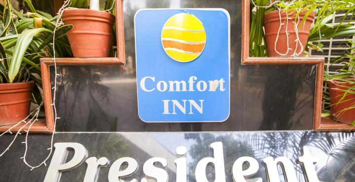 Comfort Inn President Near Ahmedabad Junction Station Exterior photo