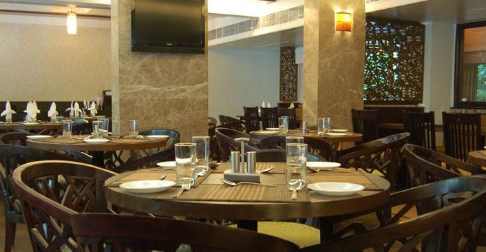 Comfort Inn President Near Ahmedabad Junction Station Exterior photo