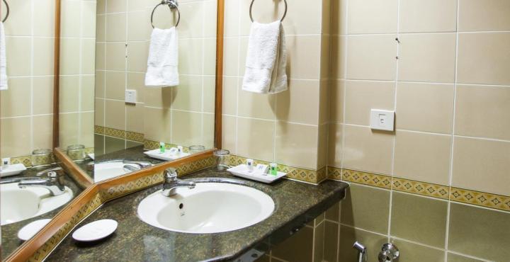 Comfort Inn President Near Ahmedabad Junction Station Exterior photo