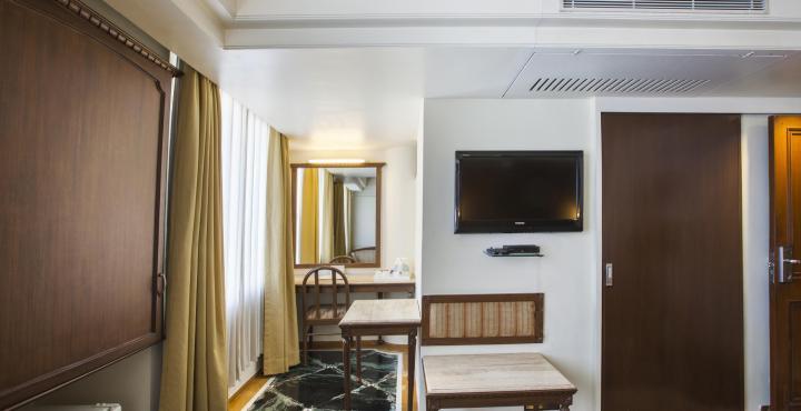 Comfort Inn President Near Ahmedabad Junction Station Exterior photo