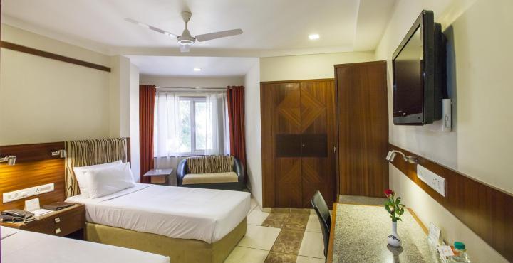 Comfort Inn President Near Ahmedabad Junction Station Exterior photo