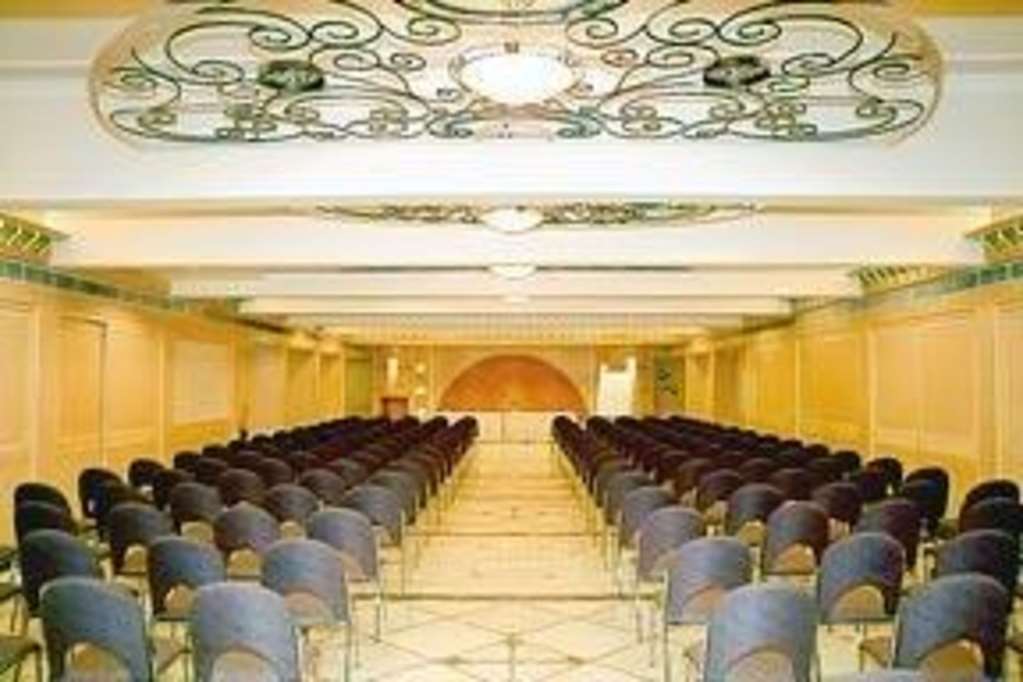 Comfort Inn President Near Ahmedabad Junction Station Facilities photo